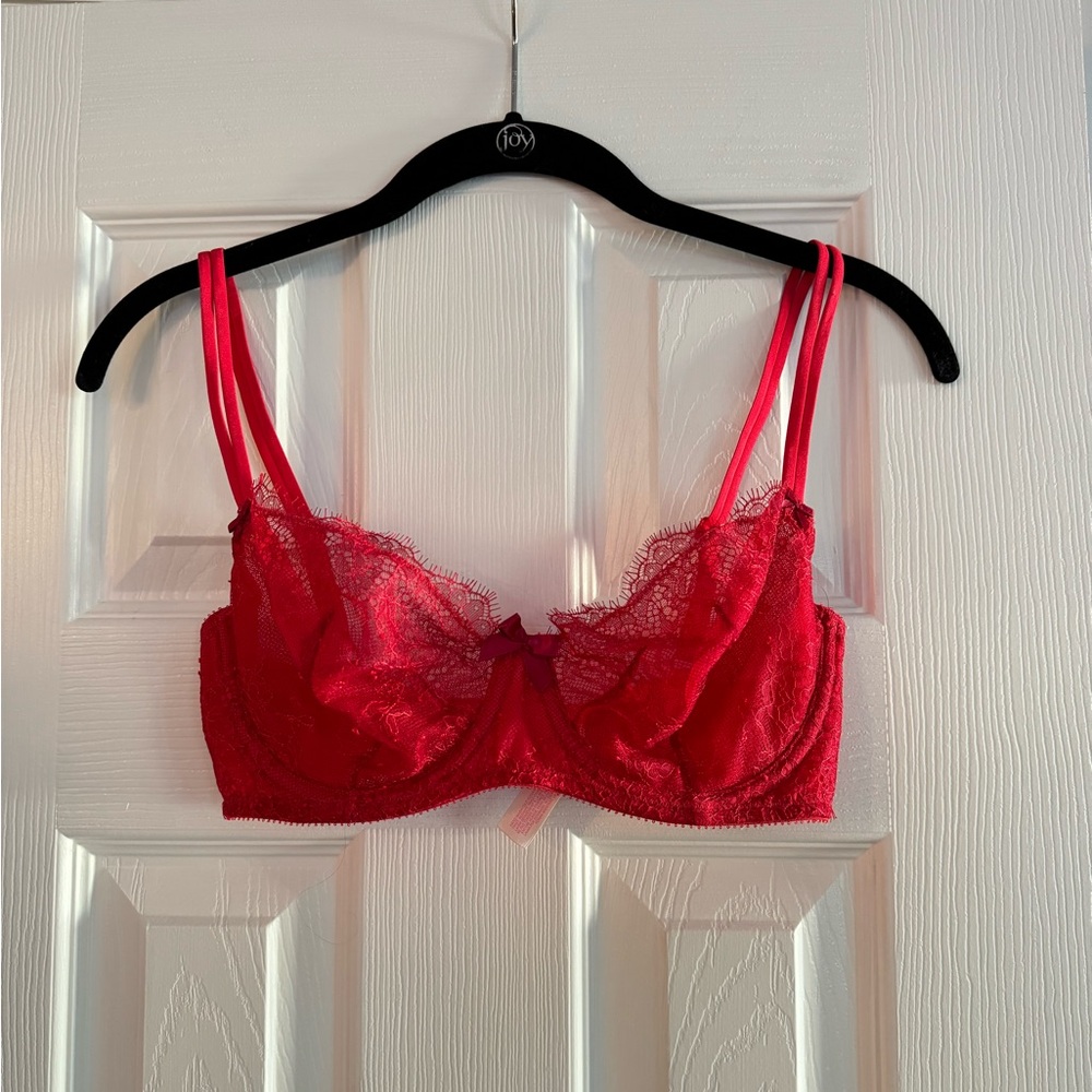 VS Lace Underwire Bra